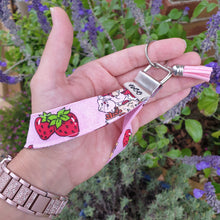 Load image into Gallery viewer, Key FOB WRISTLET 👋 FREE POSTAGE!!
